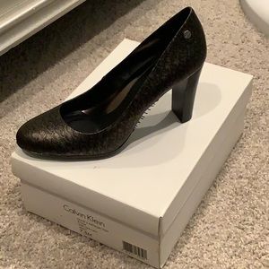 NWB Calvin klein heels, size 7.5